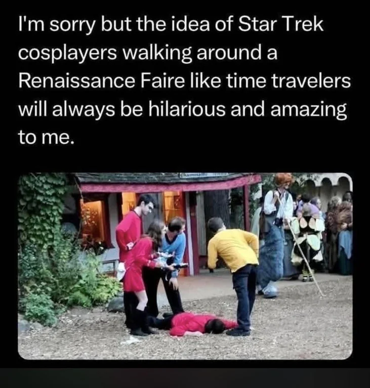 Yes… cosplayers… carry on human.