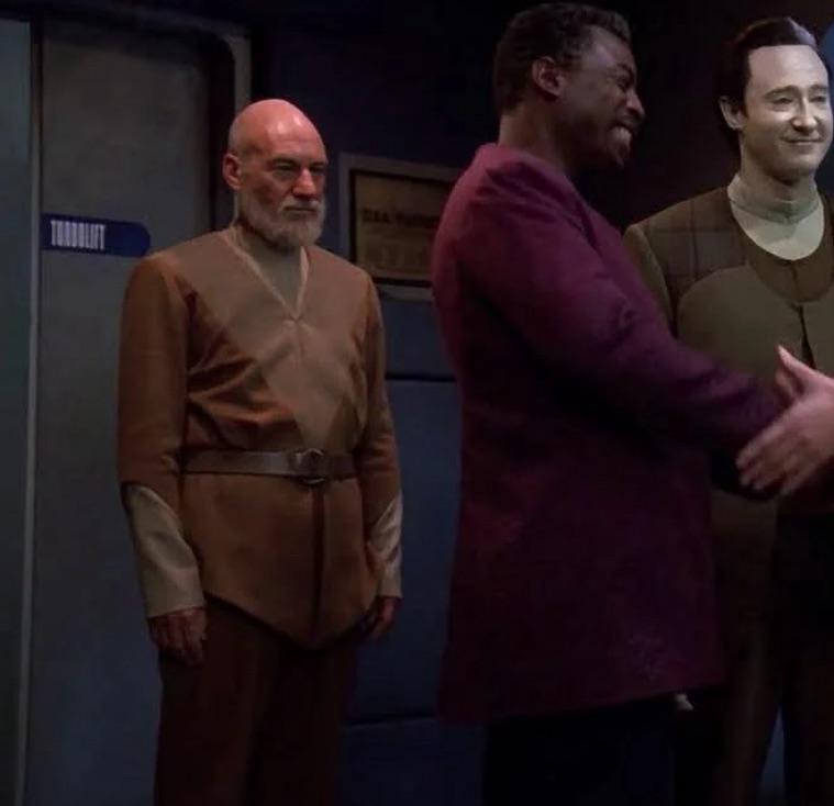TheyDontKnowThatImAStarfleetCaptain.jpg