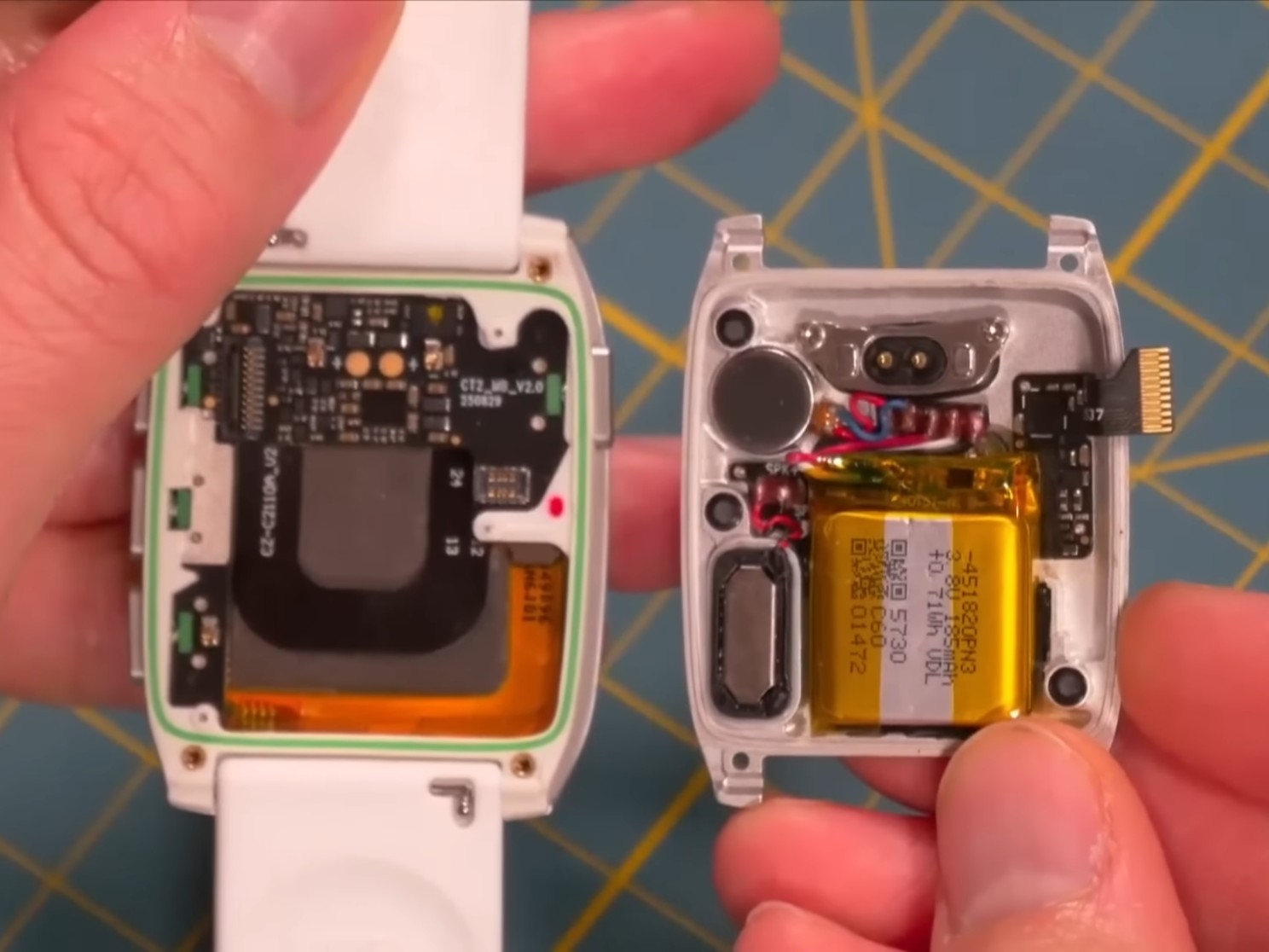 Pebble Time 2 has screws