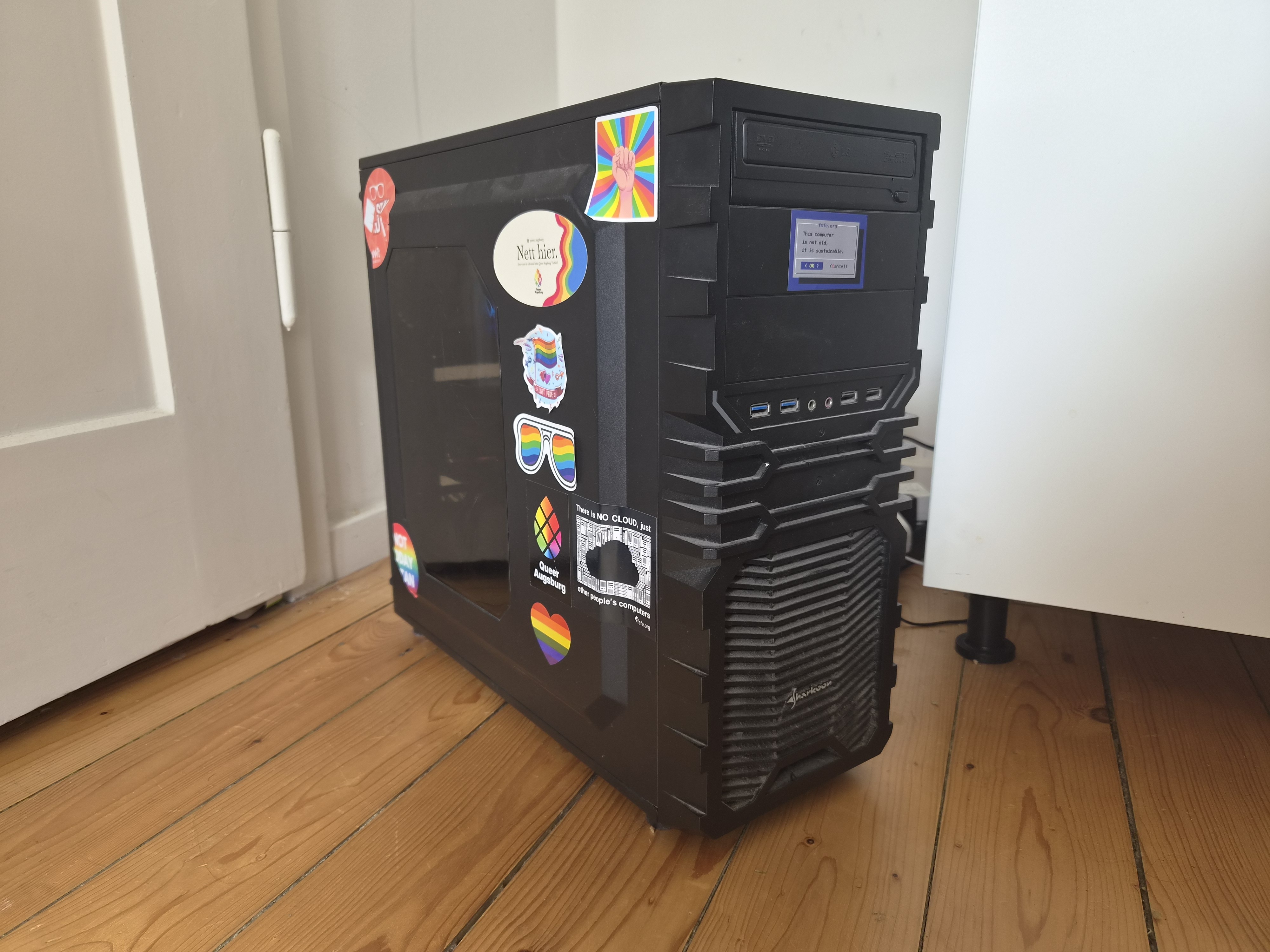 Finally happish with my all-in-one homelab (20+ services and way too much tinkering)